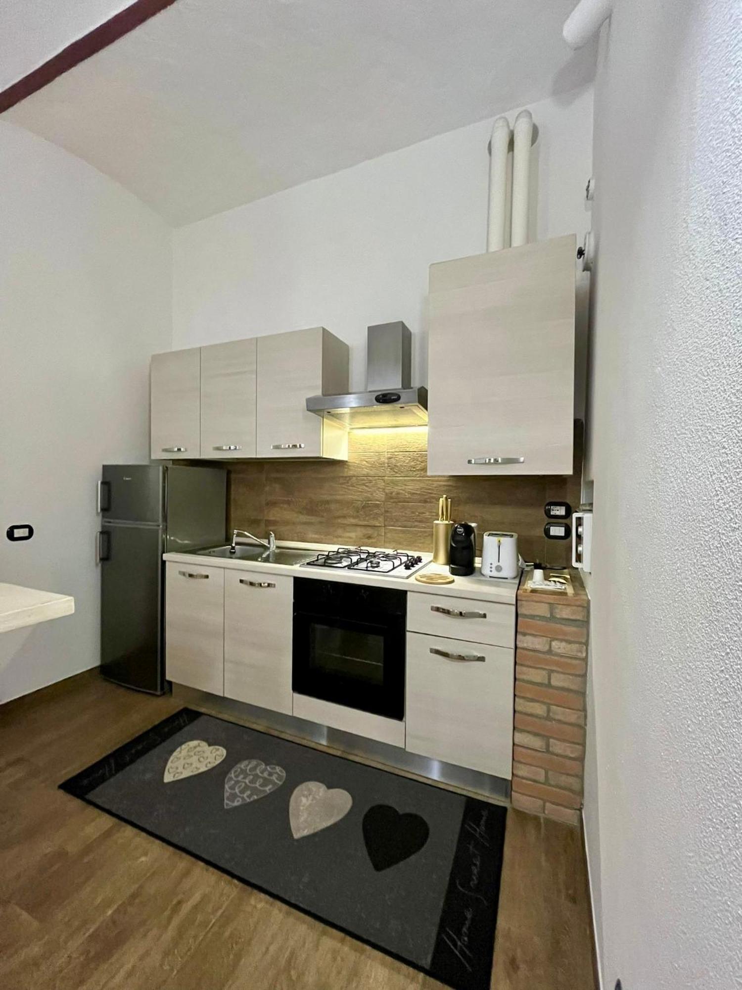 Апартаменти Residenza Corrado By Almanova Residenze Мантуя Екстер'єр фото